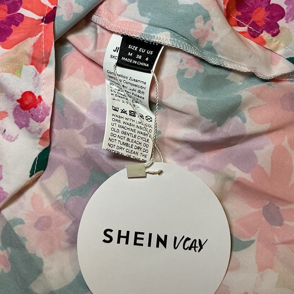 Floral Puff Sleeve Dress - Picture 4 of 5